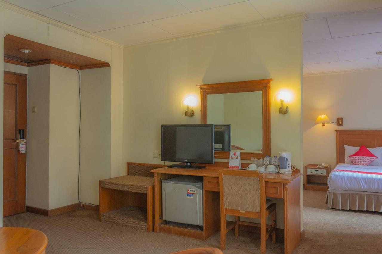 Collection O 7 Hotel Melawai Джакарта Экстерьер фото