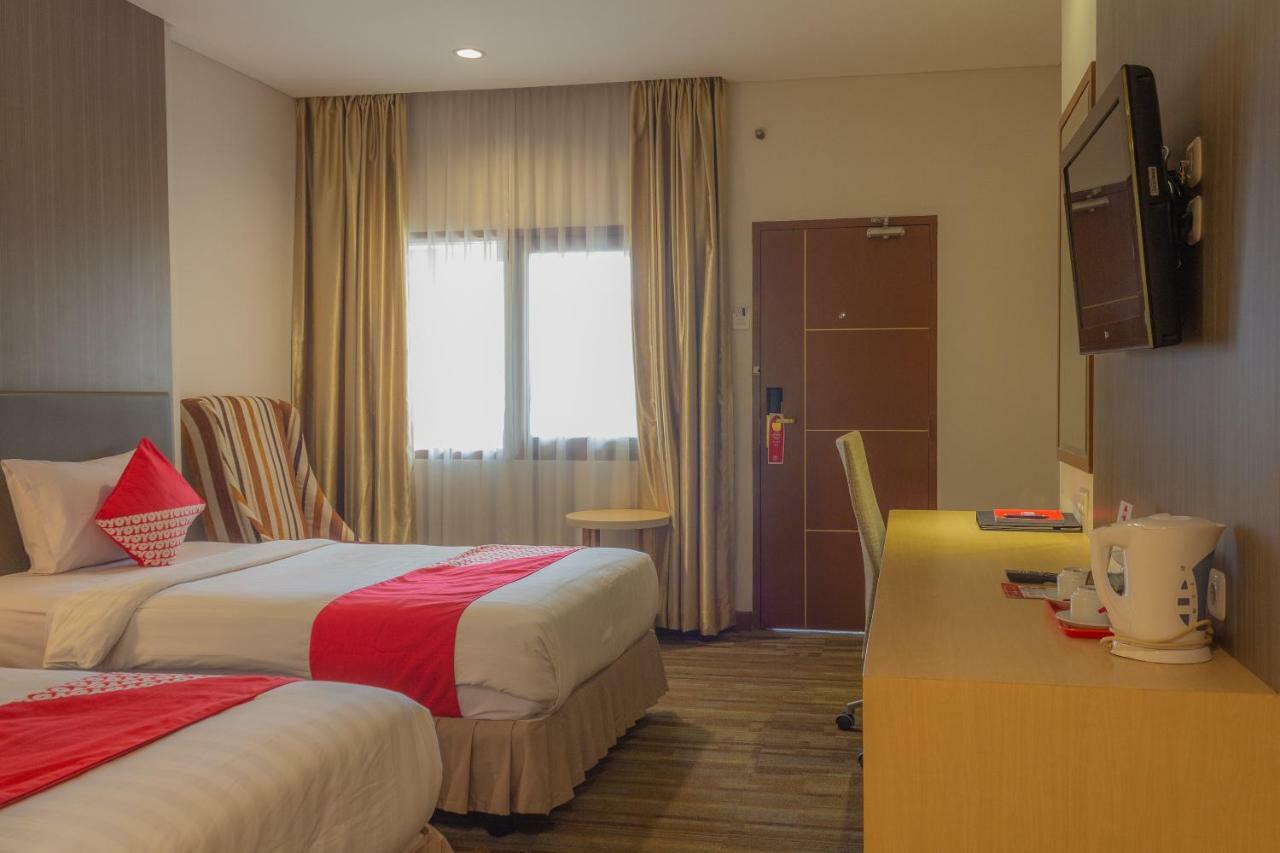 Collection O 7 Hotel Melawai Джакарта Экстерьер фото