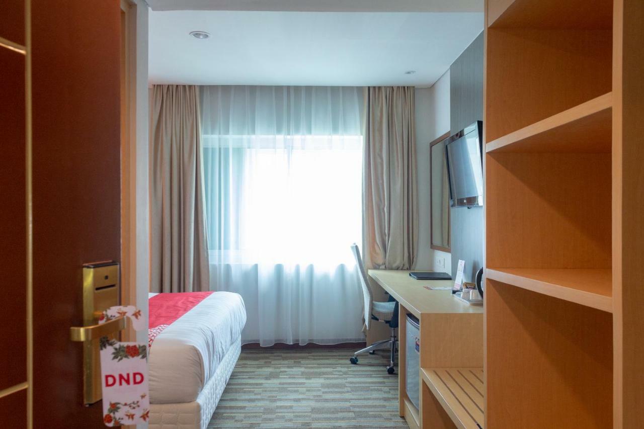 Collection O 7 Hotel Melawai Джакарта Экстерьер фото